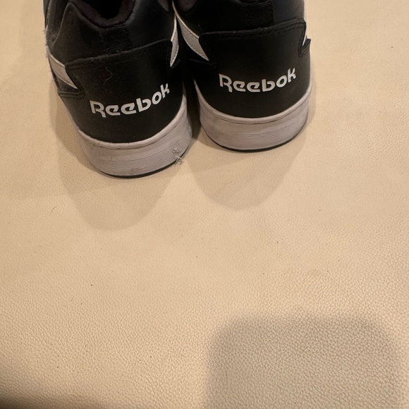 Steel toe, men size 11 Reebok shoes in great condition, only been worn twice - Picture 4 of 5